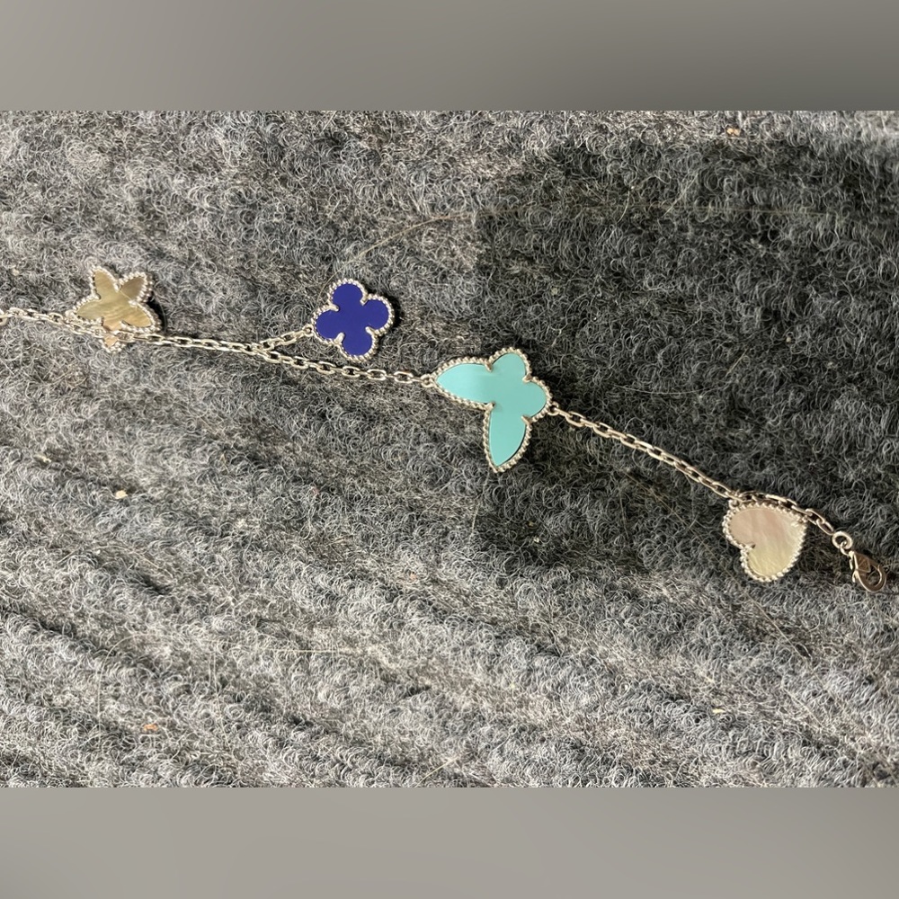 Leaf bracelet